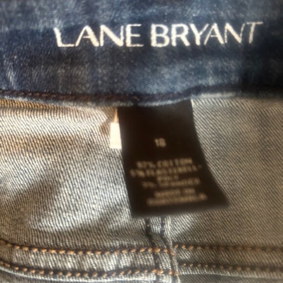 Lane Bryant 5 pocket boyfriend distressed denim jeans, size 18 - Picture 4 of 6